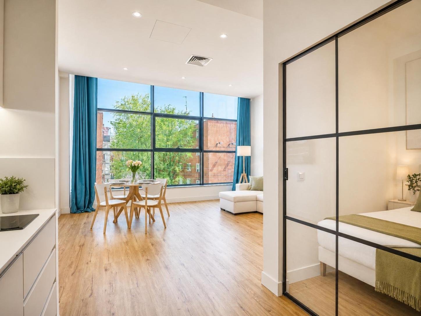 Standard Double Suite,1771353651:JPEG